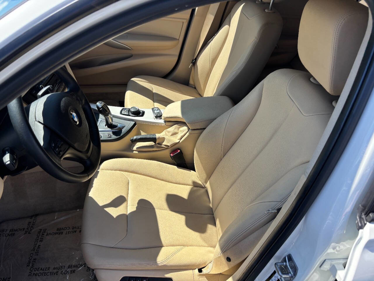 Used 2015 BMW 320i Sedan RWD image 11