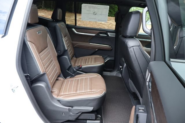 New 2026 GMC Acadia Denali Ultimate w/ LPO, Floor Liner Package AWD/4WD image 27