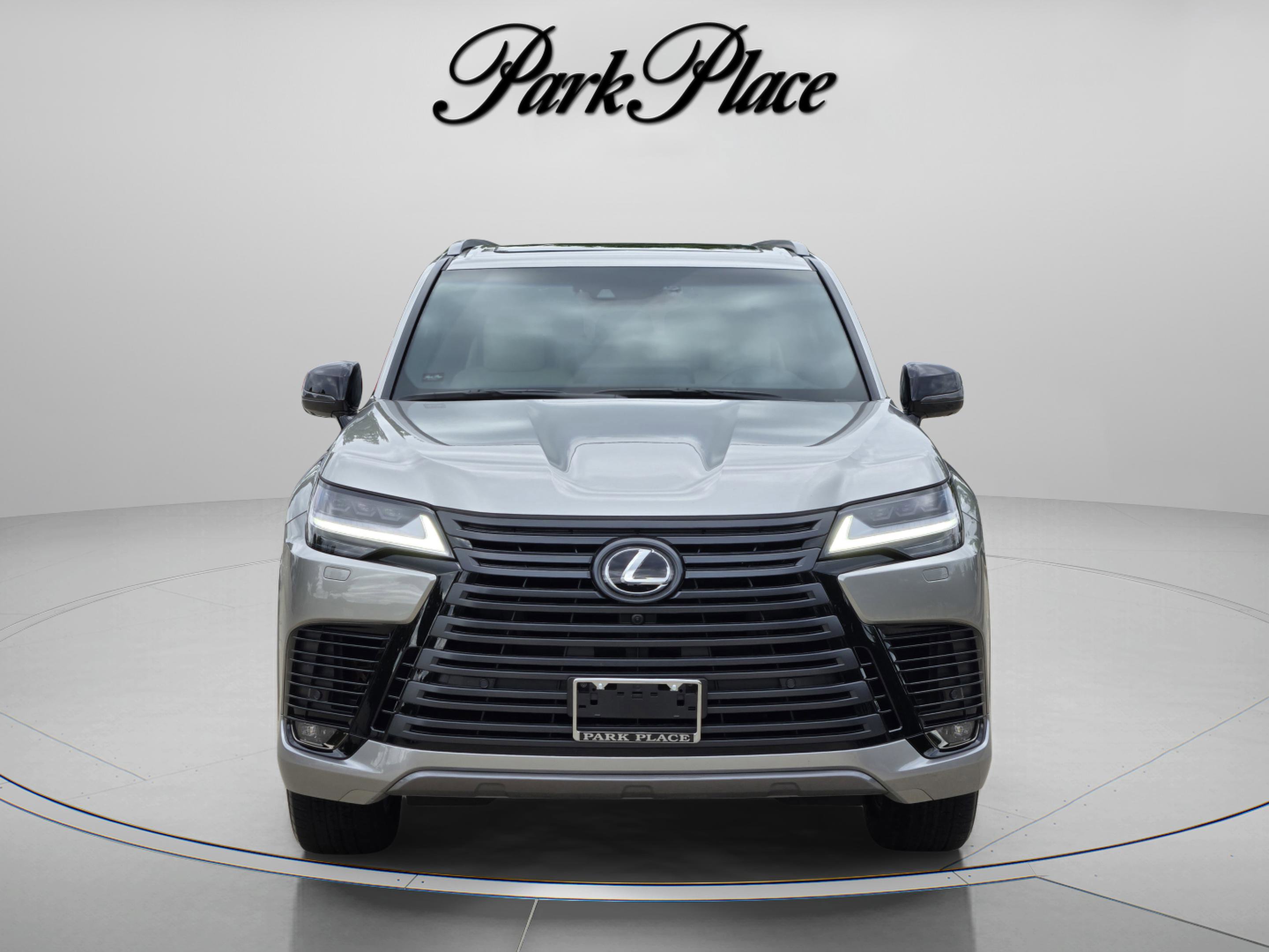 Used 2023 Lexus LX 600 4WD w/ Appearance Package image 8
