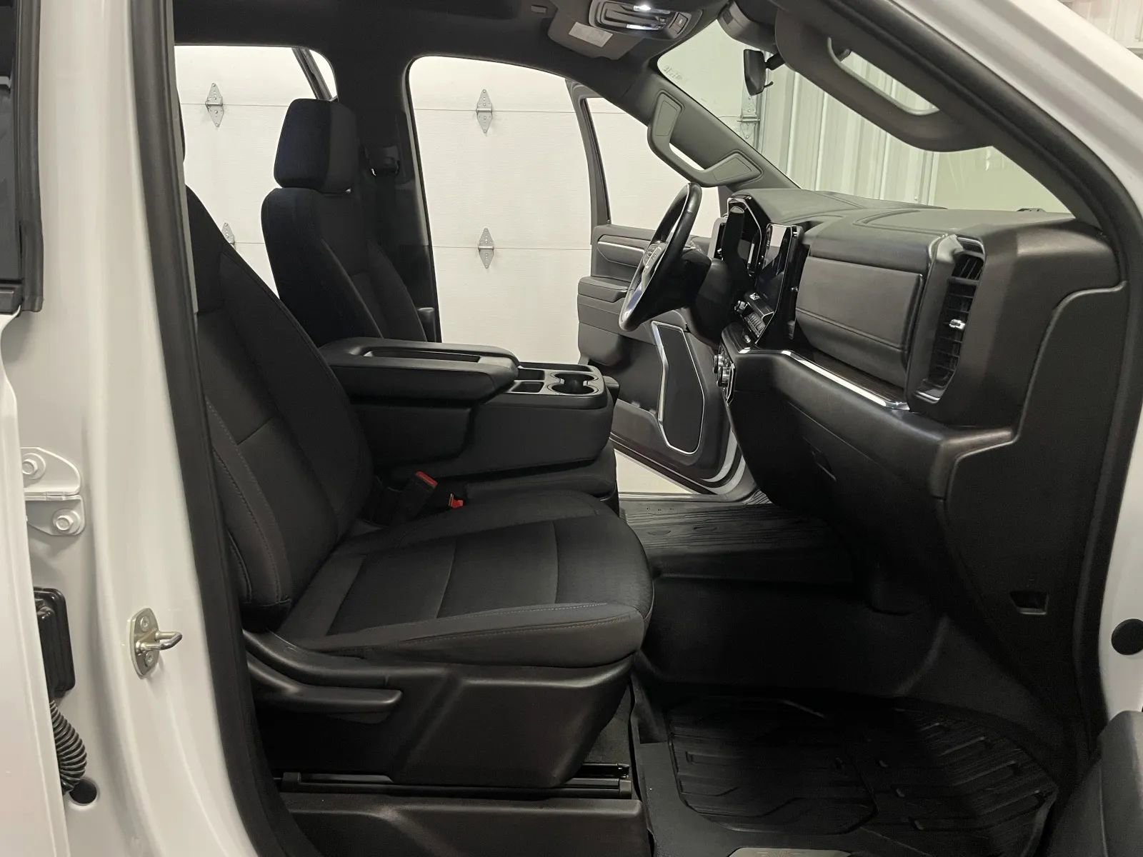 Used 2024 GMC Sierra 1500 Elevation image 43