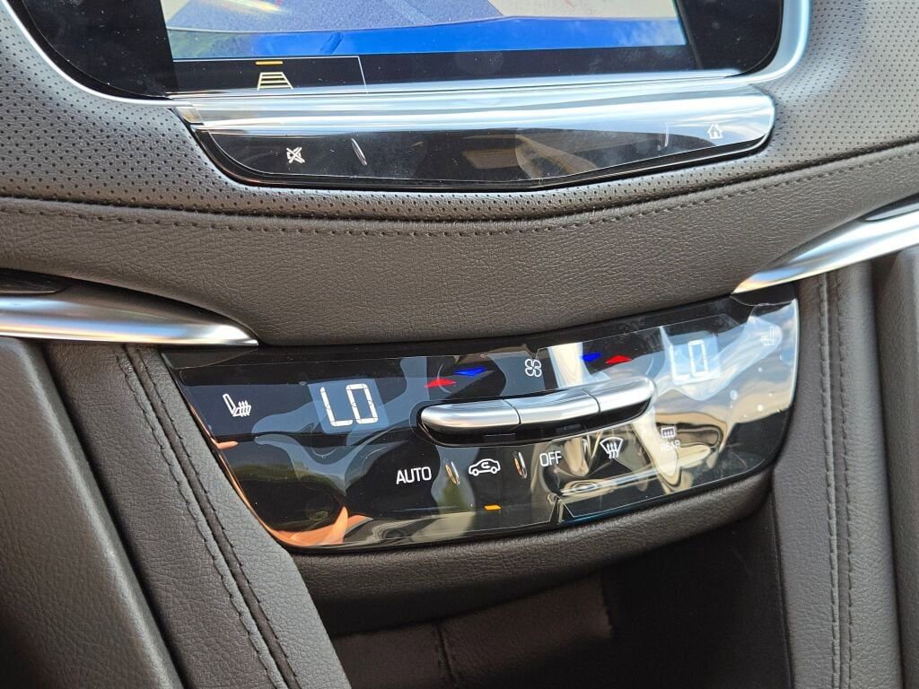 New 2025 Cadillac XT5 Premium Luxury image 30