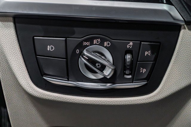 Used 2019 BMW X3 xDrive30i w/ Driving Assistance Package AWD/4WD image 19