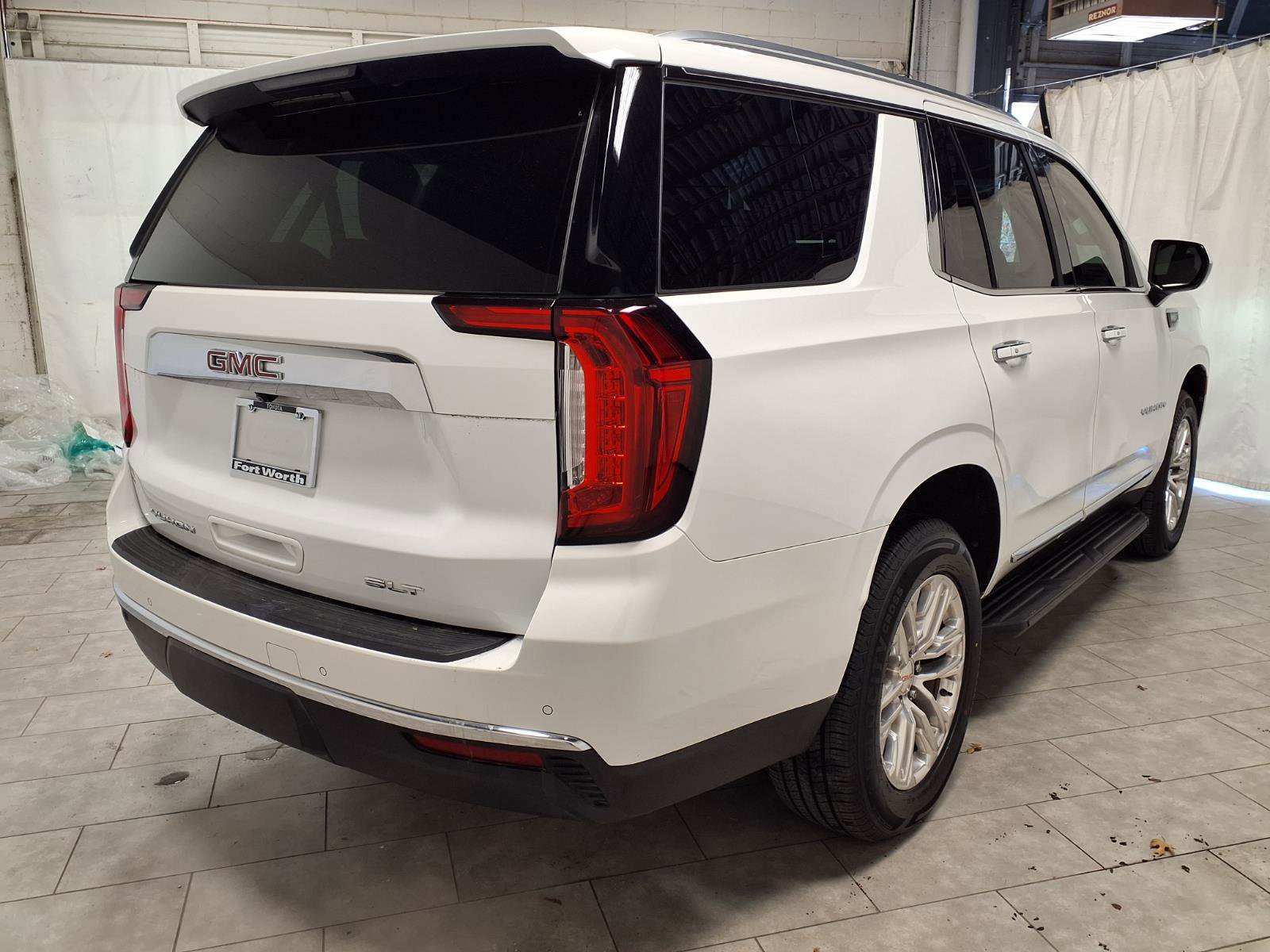Used 2022 GMC Yukon SLT image 9