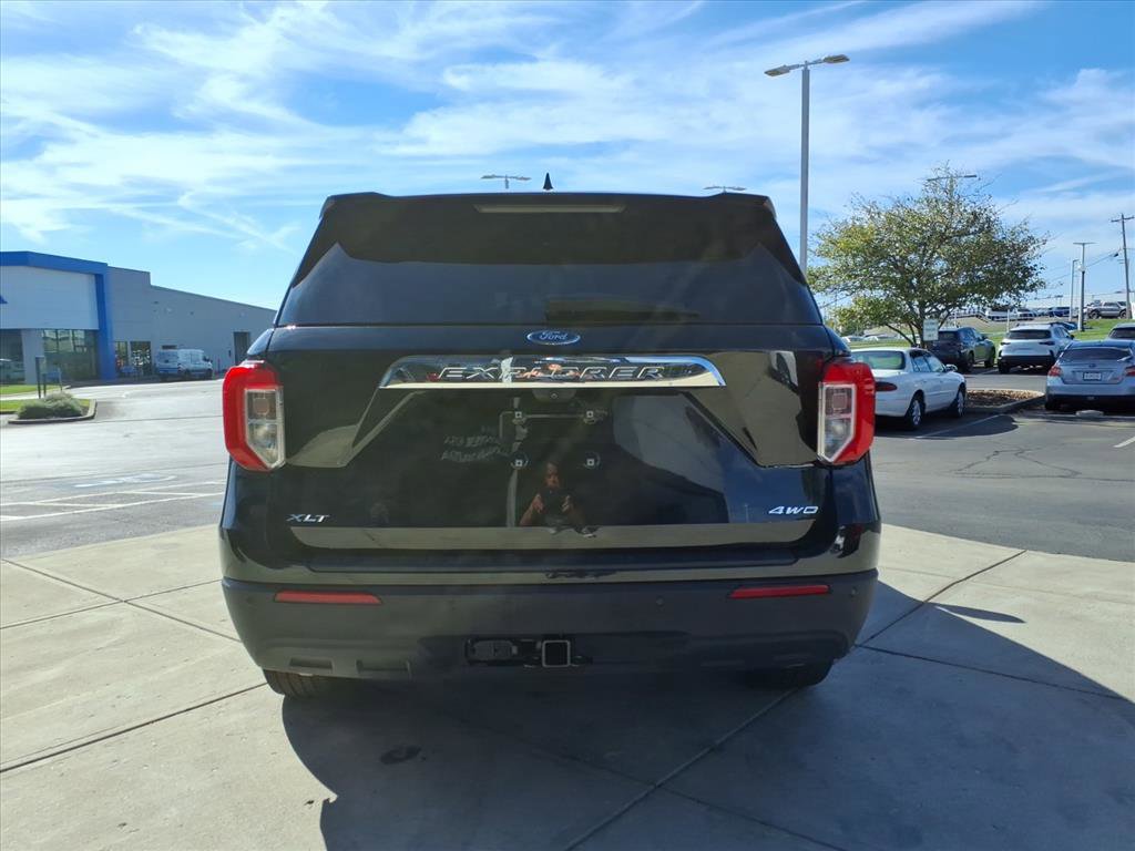 Used 2022 Ford Explorer XLT w/ Class IV Trailer Tow Package image 5