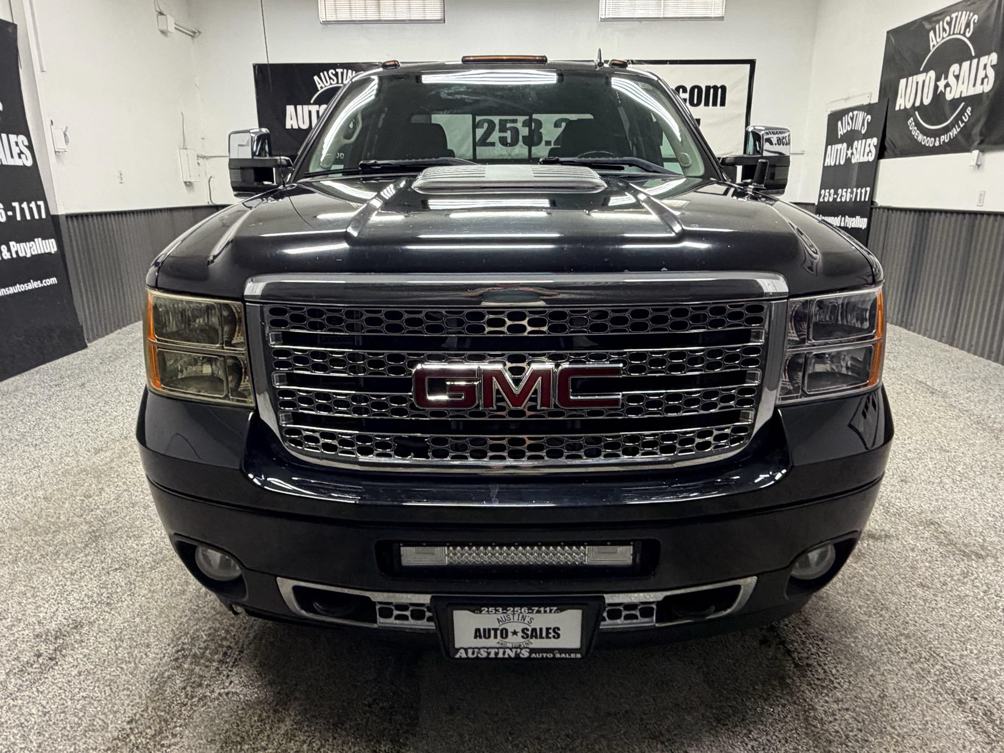 Used 2013 GMC Sierra 3500 Denali AWD/4WD image 5