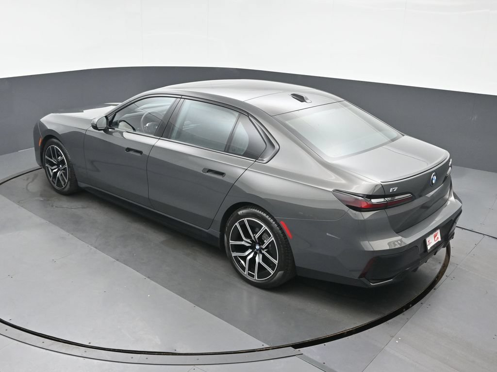 Used 2023 BMW i7 xDrive60 AWD/4WD image 35