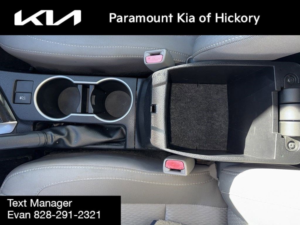 Used 2014 Toyota Corolla LE image 20