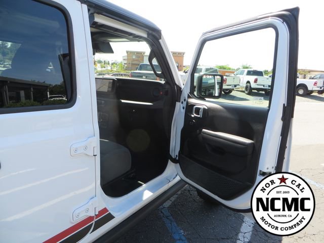 Used 2024 Jeep Wrangler Unlimited Rubicon w/ Technology Group AWD/4WD image 45