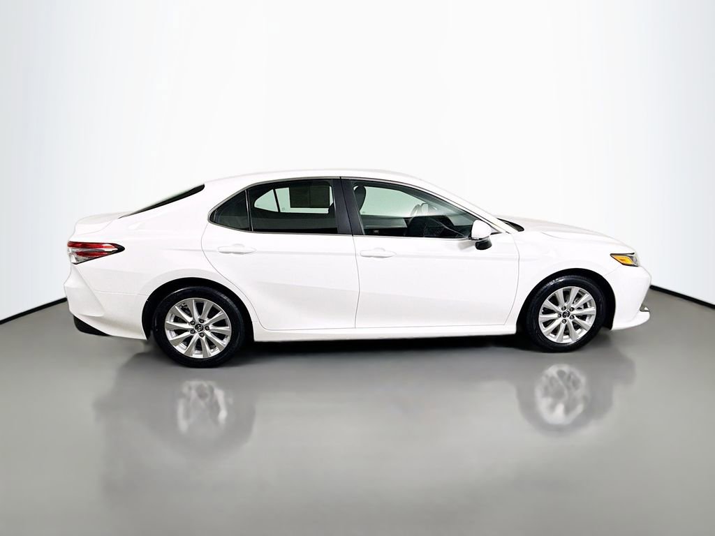 Certified 2018 Toyota Camry LE FWD image 8
