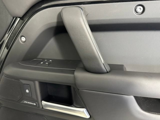 Certified 2025 Land Rover Defender 110 S AWD/4WD image 29