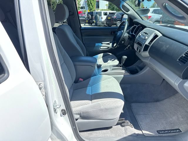 Used 2006 Toyota Tacoma PreRunner RWD image 9