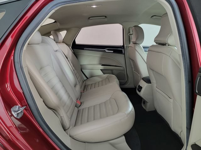 Used 2017 Ford Fusion SE w/ Fusion SE Technology Package FWD image 17