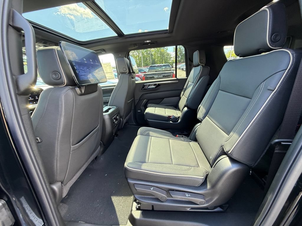 New 2026 Chevrolet Suburban Premier AWD/4WD image 28