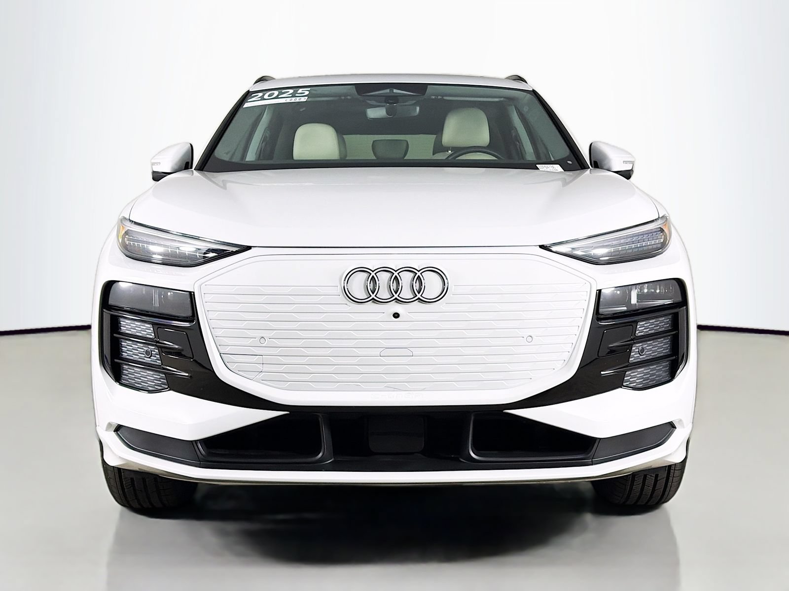 Certified 2025 Audi Q6 e-tron Premium Plus w/ Premium Plus AWD/4WD image 2