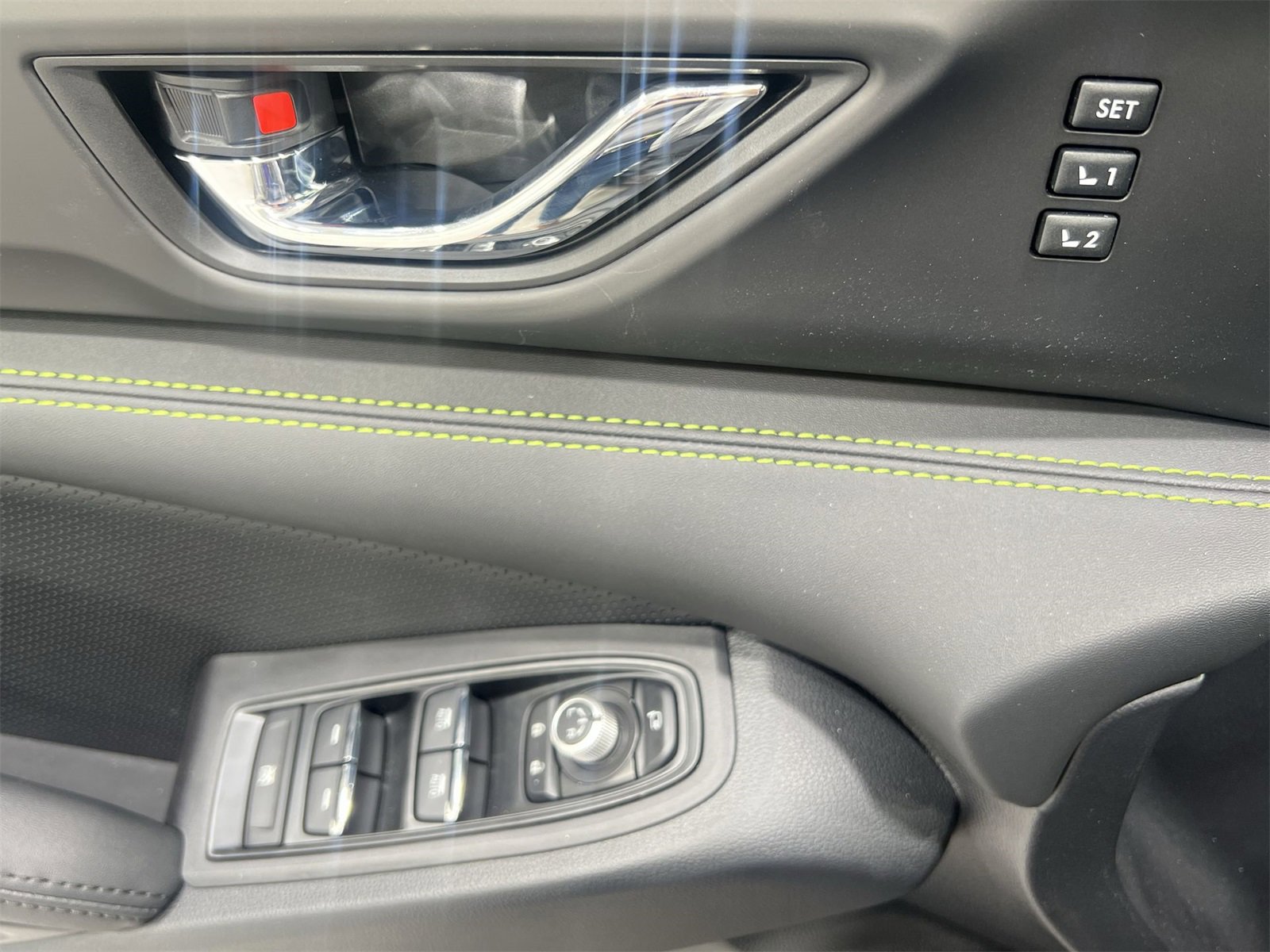 Used 2025 Subaru Ascent Bronze Edition image 13