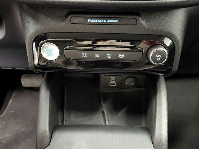 Used 2025 Ford Escape Platinum image 29