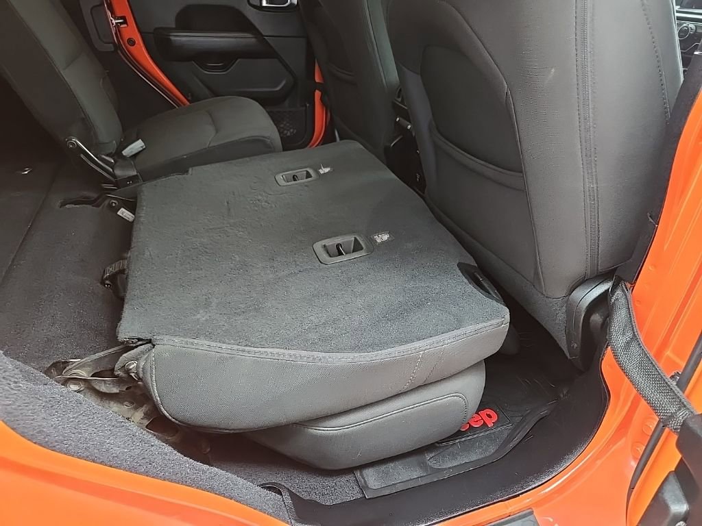 Used 2020 Jeep Wrangler Unlimited Sahara w/ Uconnect 4C Nav & Sound Group image 92