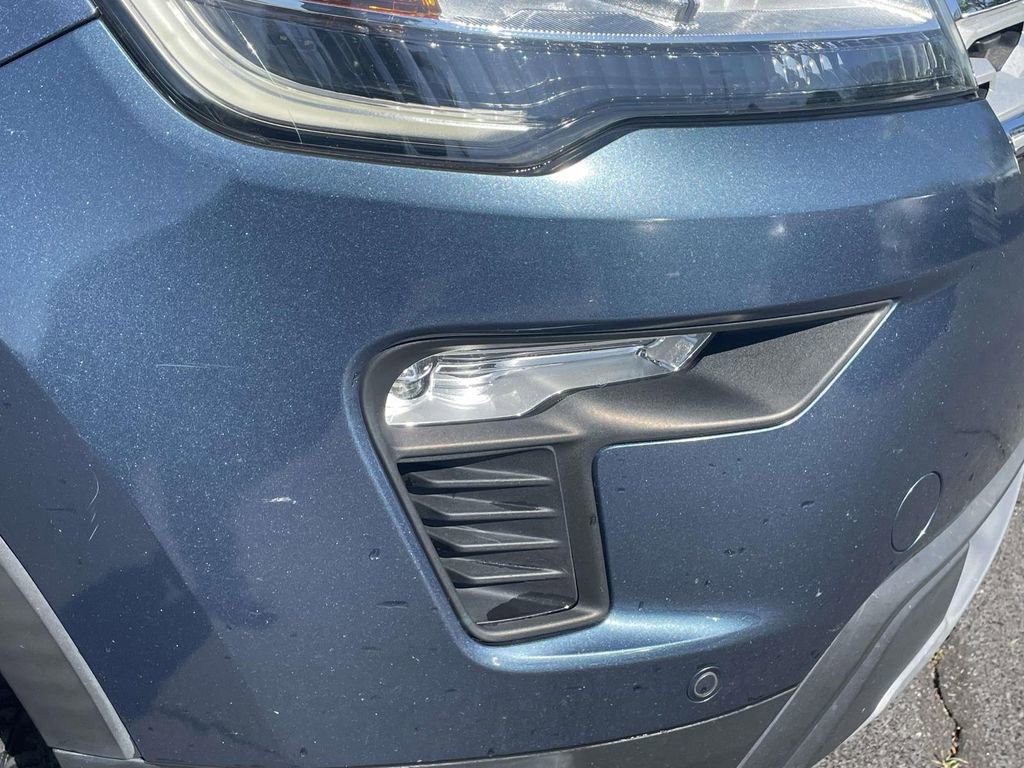 Used 2018 Ford Explorer XLT w/ Equipment Group 202A image 3