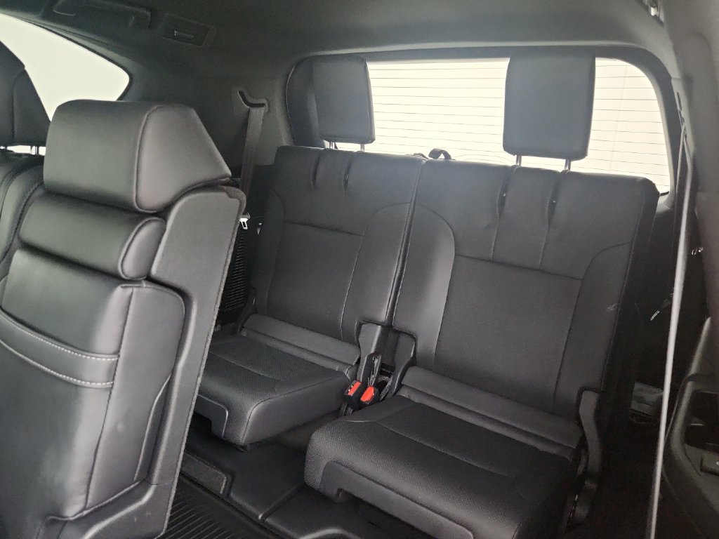 Used 2024 Lexus LX 600 4WD w/ Luxury Package image 36