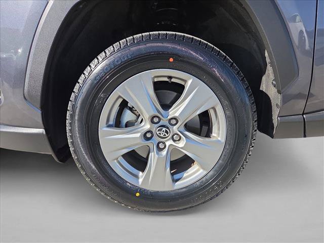 Used 2024 Toyota RAV4 XLE FWD image 22