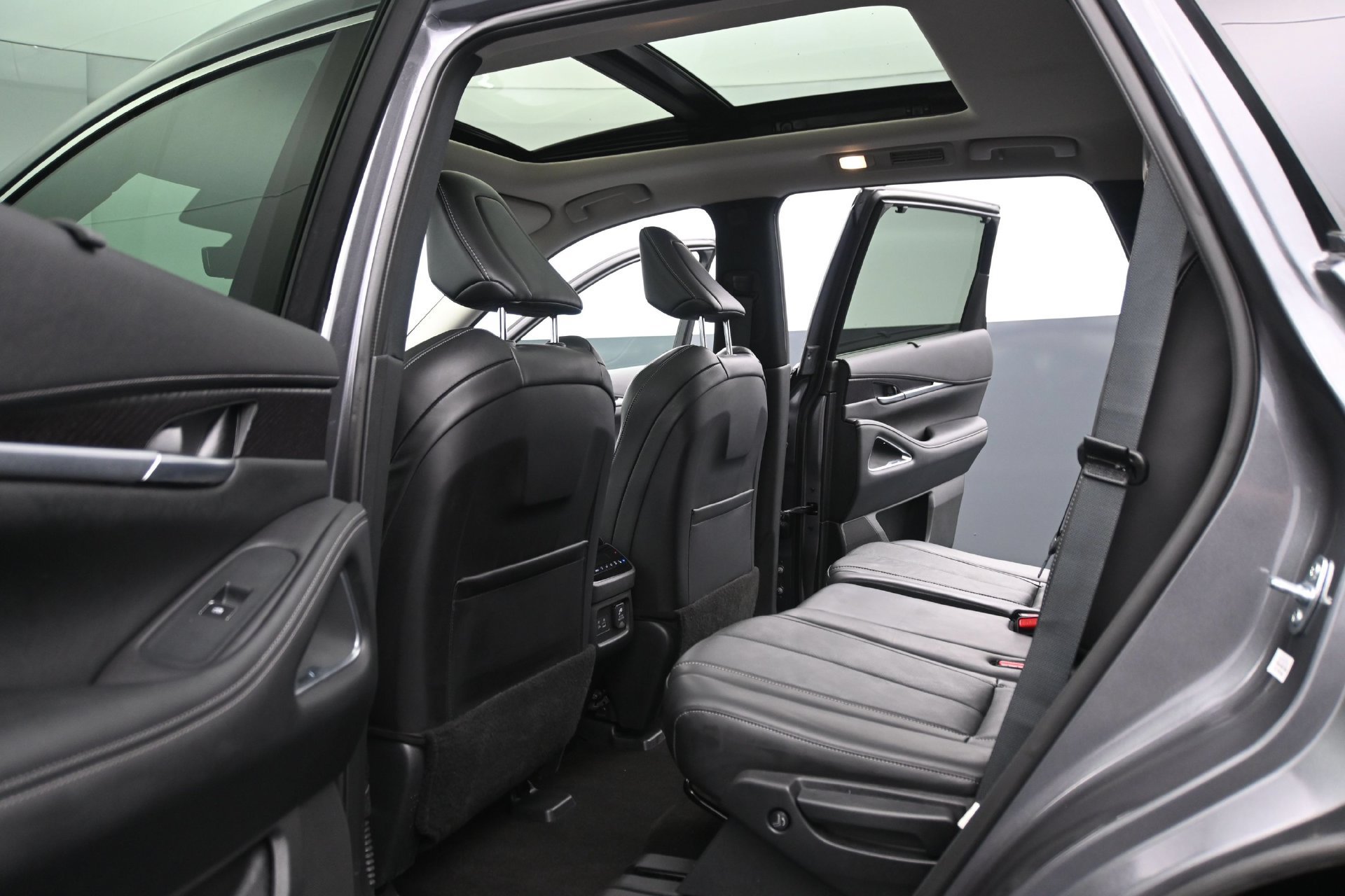Used 2024 INFINITI QX60 Sensory AWD/4WD image 16