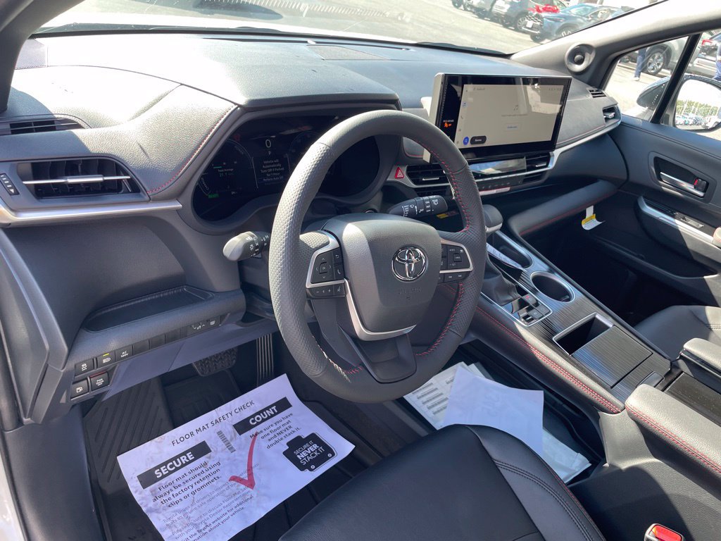 New 2026 Toyota Sienna XSE AWD/4WD image 9