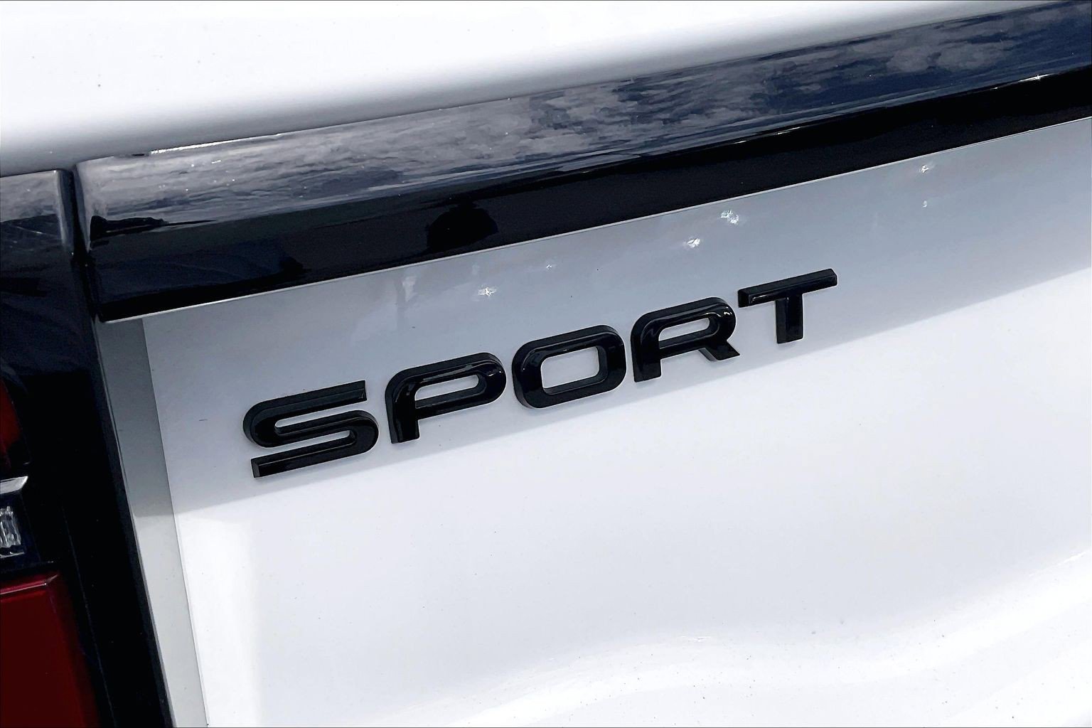 Certified 2024 Land Rover Discovery Sport Dynamic SE AWD/4WD image 9