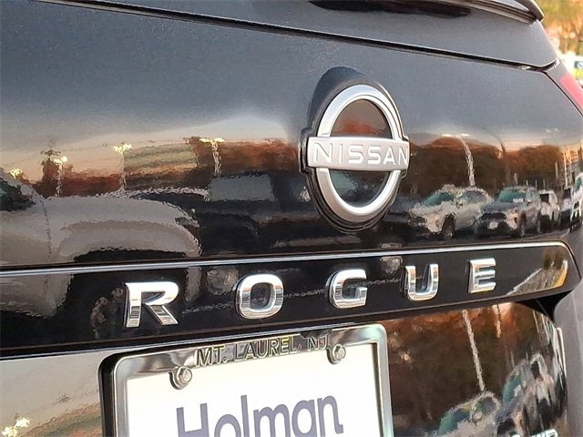Used 2023 Nissan Rogue SV image 30