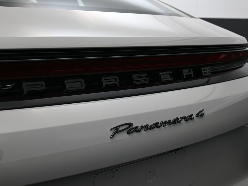 New 2026 Porsche Panamera 4 image 14