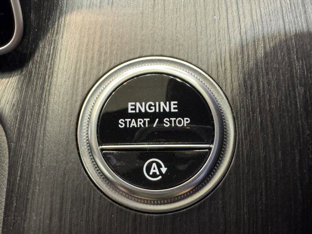 Used 2022 Mercedes-Benz S 500 4MATIC w/ AMG Line Package image 19