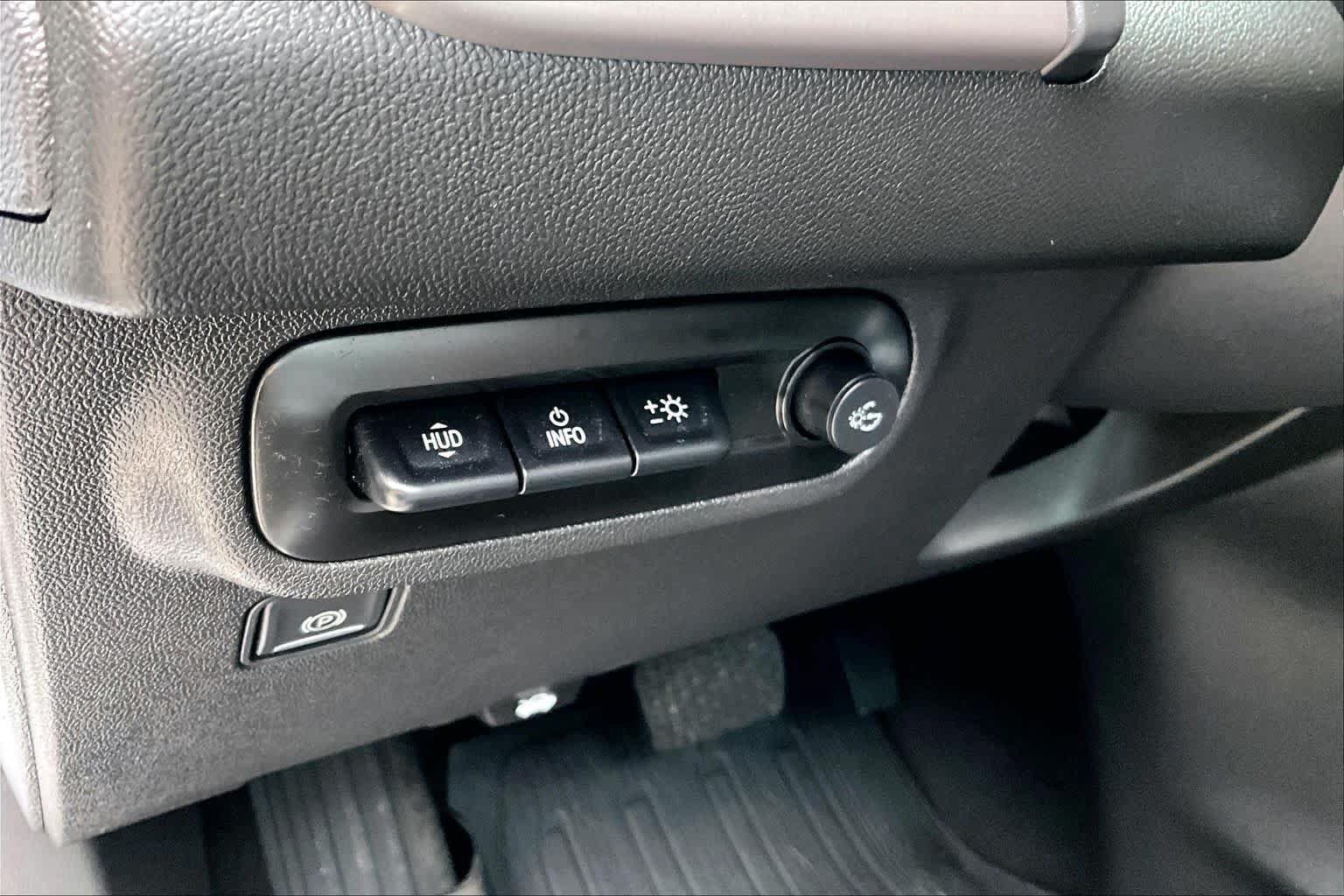Used 2023 GMC Terrain AT4 w/ Infotainment Package II AWD/4WD image 33