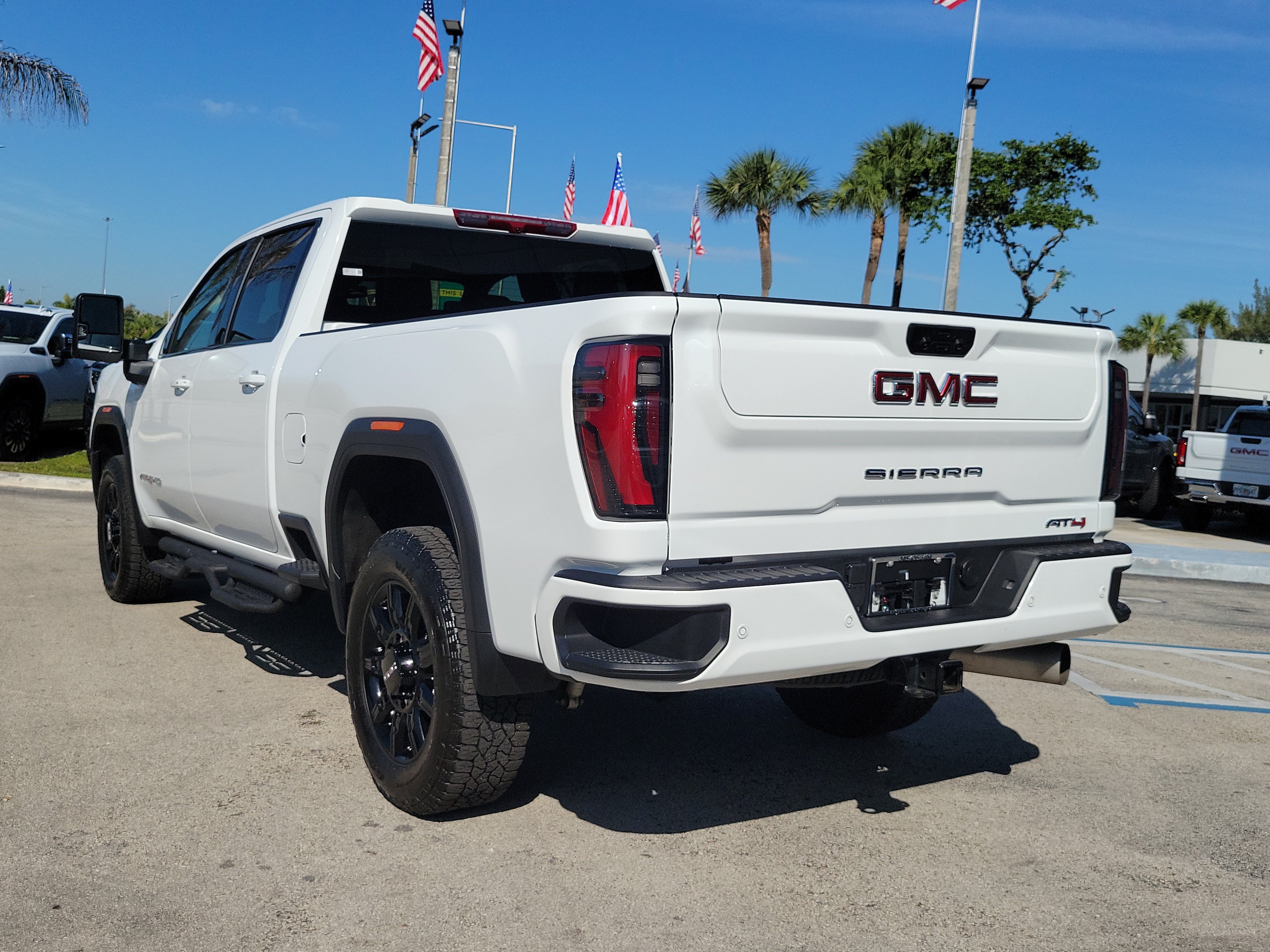 Used 2026 GMC Sierra 2500 AT4 AWD/4WD image 7