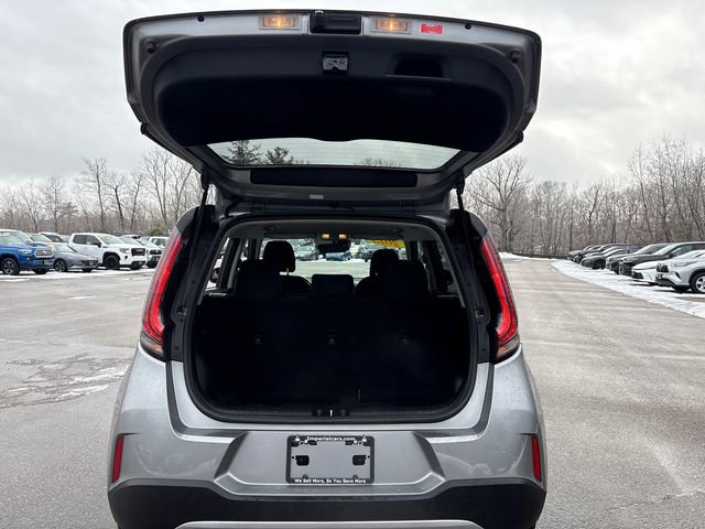 Used 2025 Kia Soul LX image 13