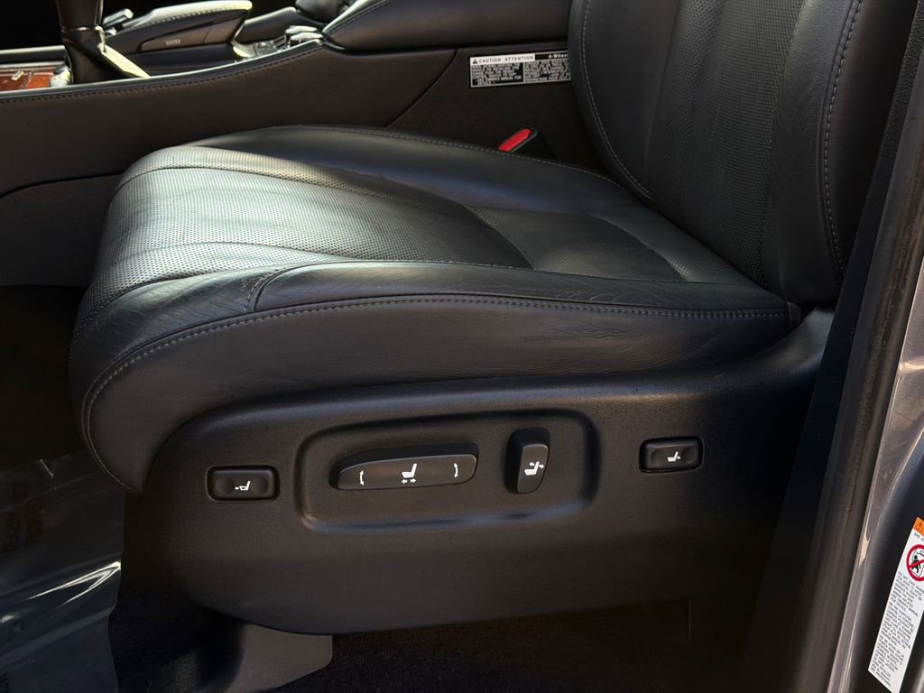 Used 2018 Lexus LX 570 4WD image 17