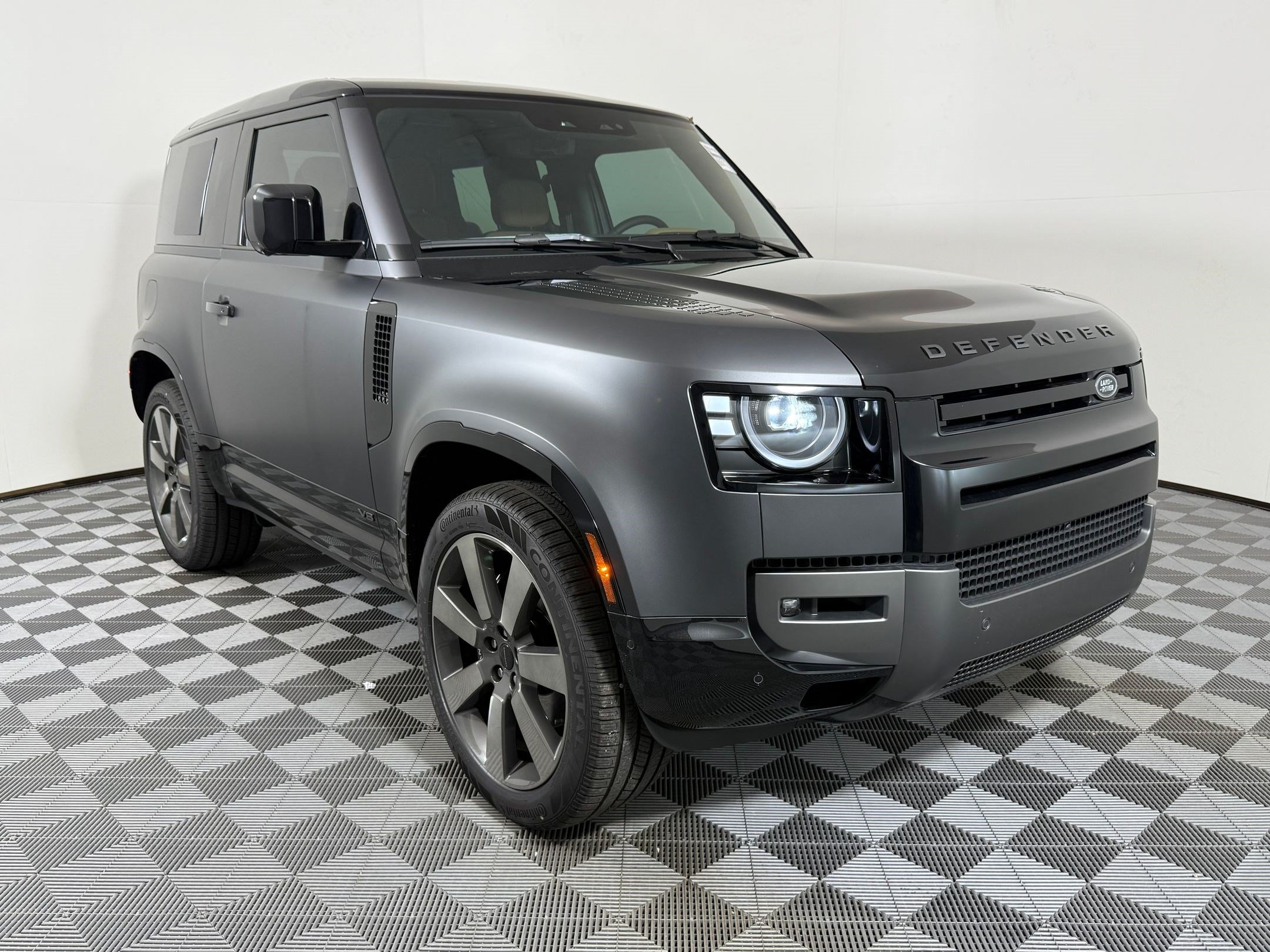 New 2026 Land Rover Defender 90 V8 AWD/4WD image 7