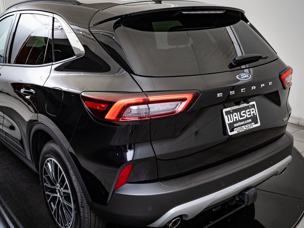 Used 2024 Ford Escape SE w/ Class II Trailer Tow Package image 18