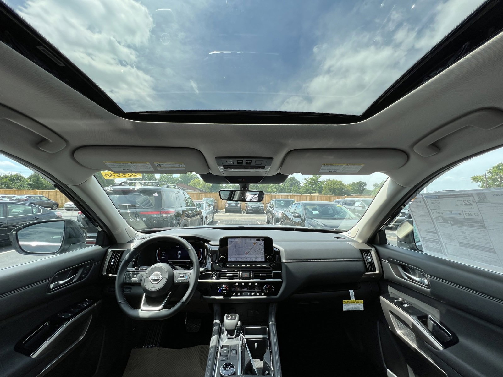 New 2025 Nissan Pathfinder Platinum image 22