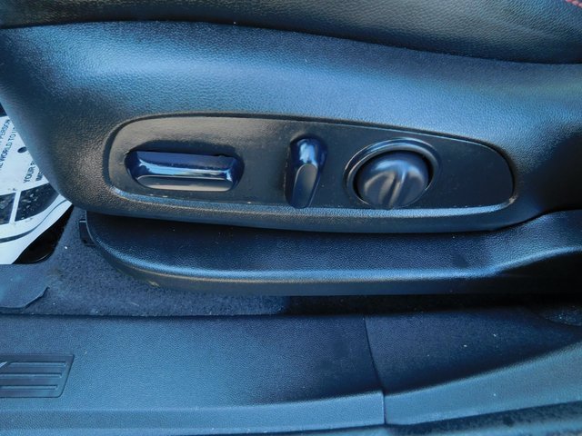 Used 2024 Chevrolet Equinox RS w/ RS Leather Package image 26