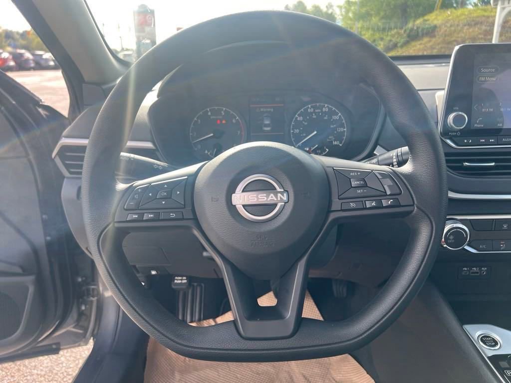 Used 2025 Nissan Altima 2.5 S image 16
