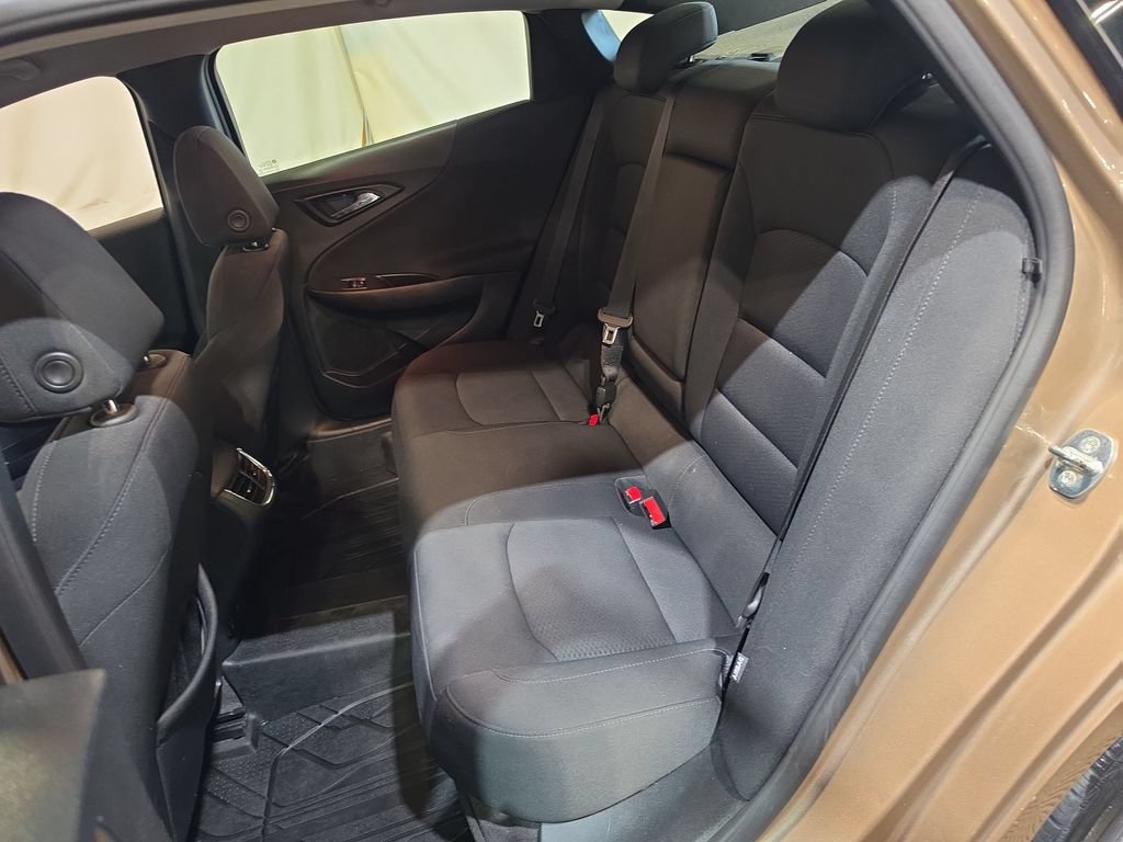 Used 2018 Chevrolet Malibu LT FWD image 24