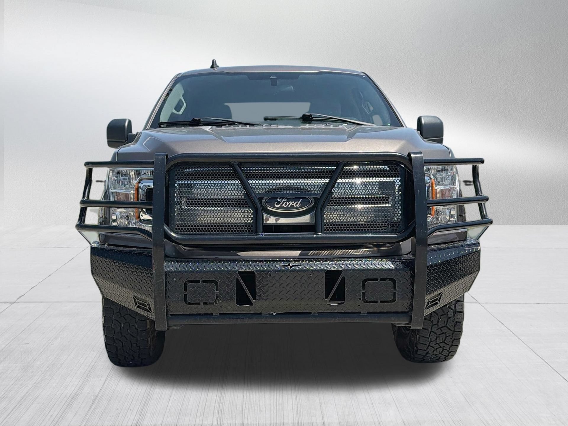 Used 2019 Ford F150 XLT AWD/4WD image 2