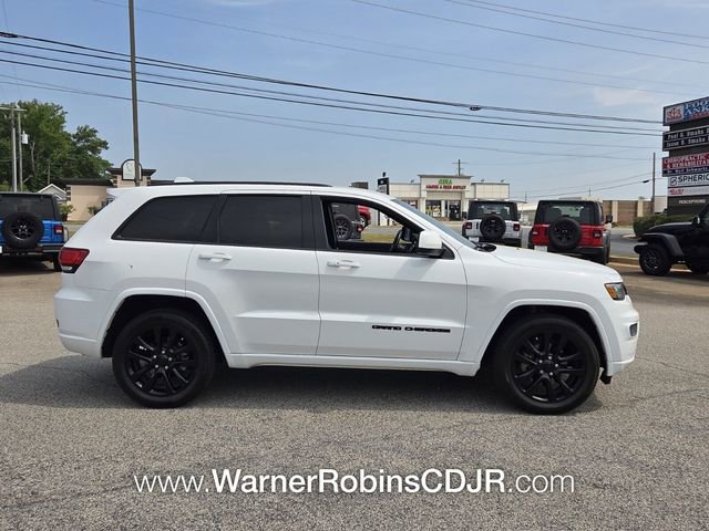 Used 2020 Jeep Grand Cherokee Altitude image 14