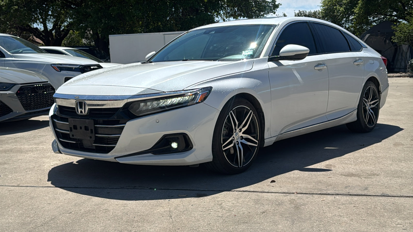 Used 2021 Honda Accord Touring image 3