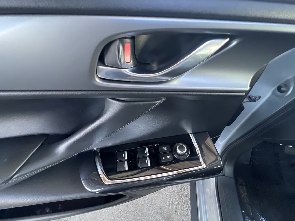 Used 2016 MAZDA CX-9 Touring FWD image 14