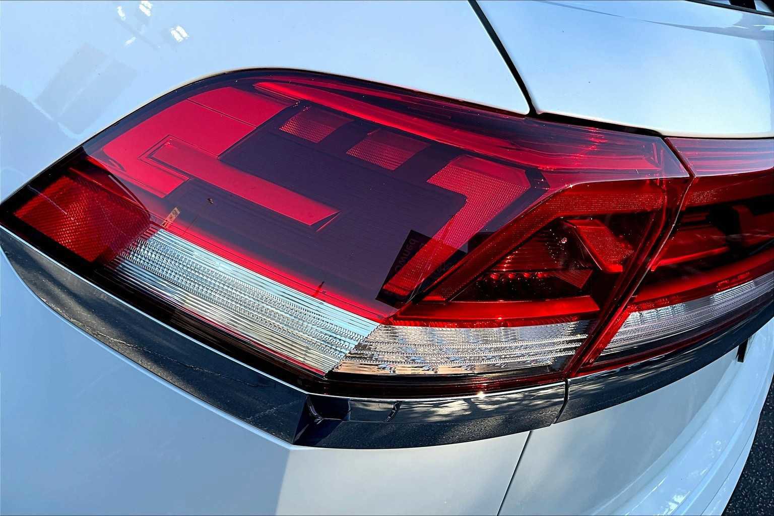 New 2026 Volkswagen Atlas Cross Sport SE image 14