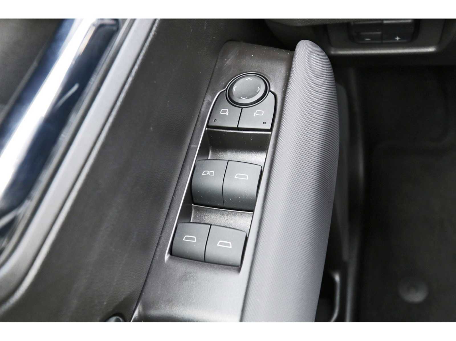 Used 2024 Chevrolet Colorado Z71 w/ Z71 Convenience Package 2 image 19