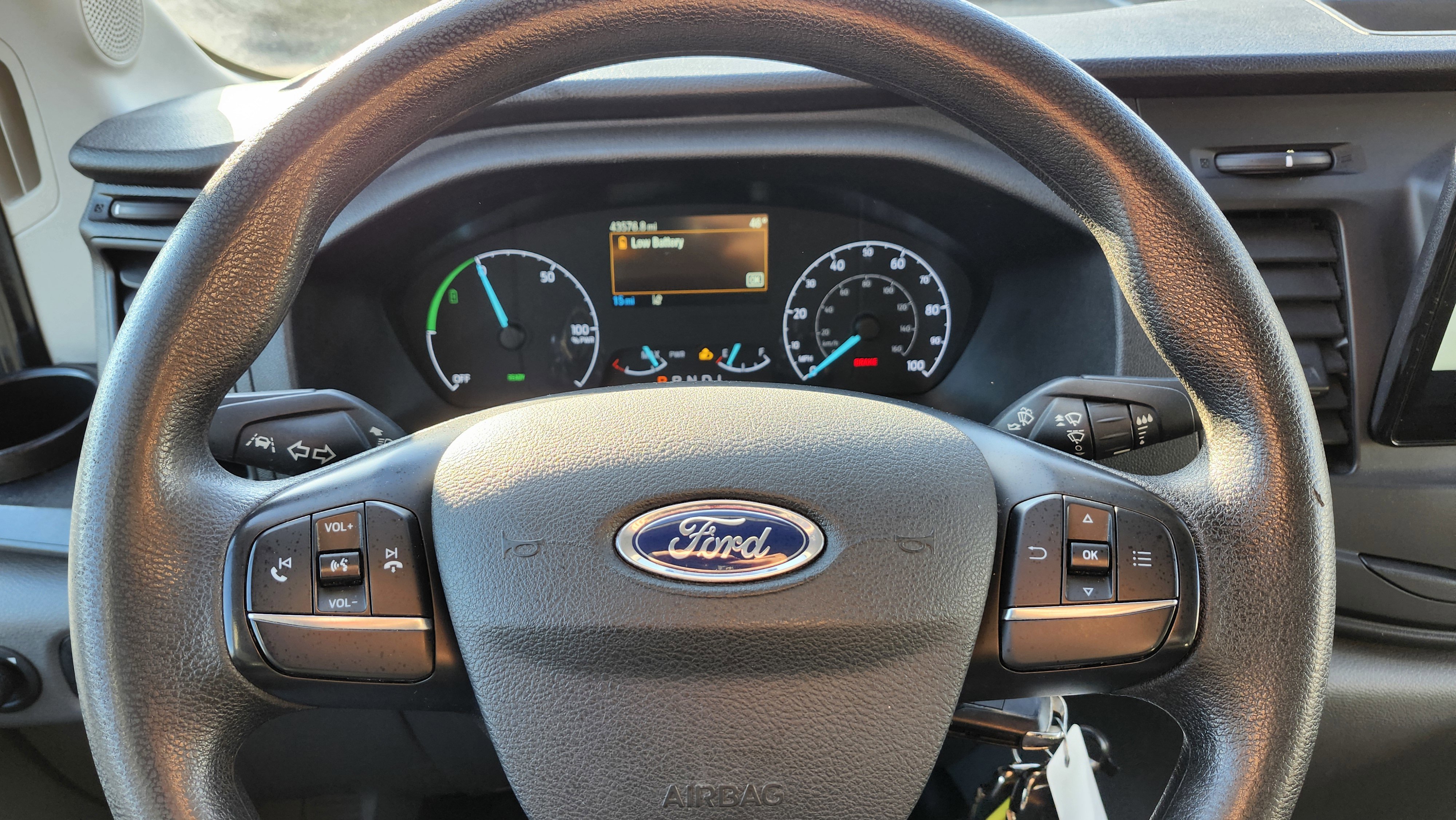 Used 2022 Ford E-Transit 148 High Roof Extended image 24