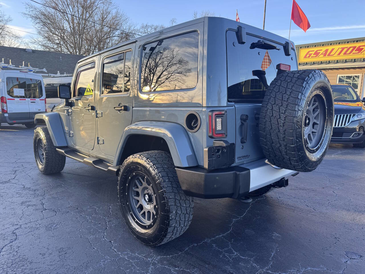 Used 2015 Jeep Wrangler Unlimited Sahara image 4