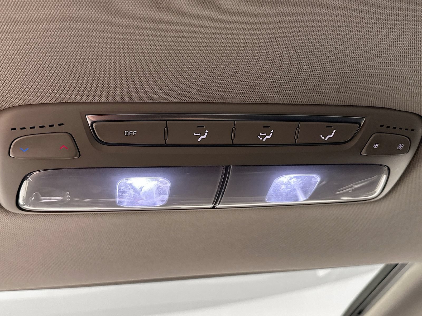 Used 2020 Kia Telluride S AWD/4WD image 36