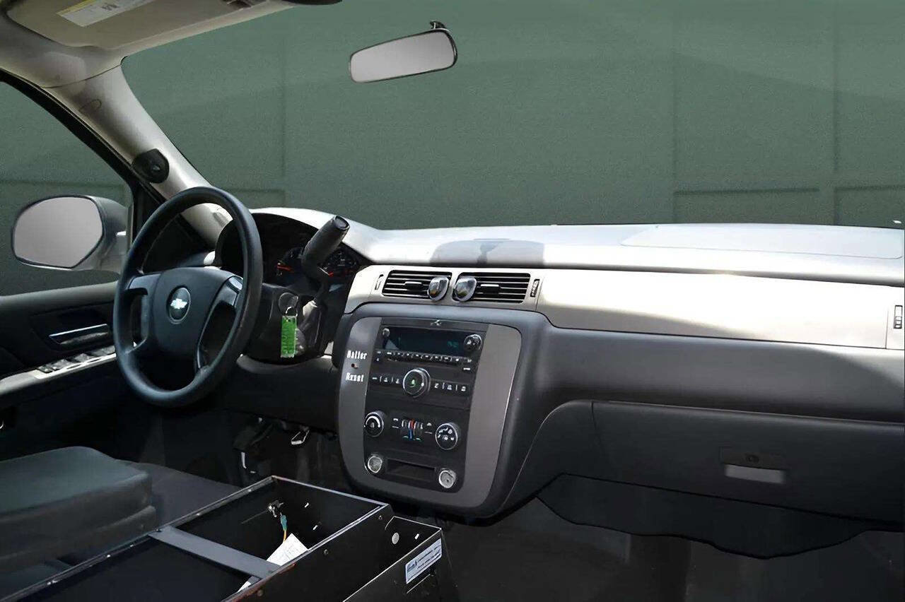 Used 2010 Chevrolet Tahoe LS w/ Interior Plus Package image 18